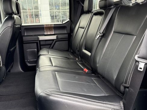 Used 2020 Ford F150 Lariat image 7