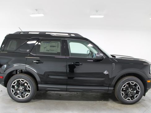 New 2025 Ford Bronco Sport Outer Banks AWD/4WD image 10