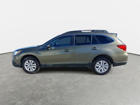 Used 2017 Subaru Outback 2.5i Premium image 8