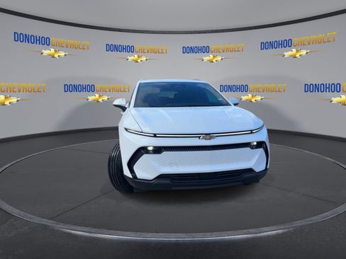 New 2026 Chevrolet Equinox EV LT image 6