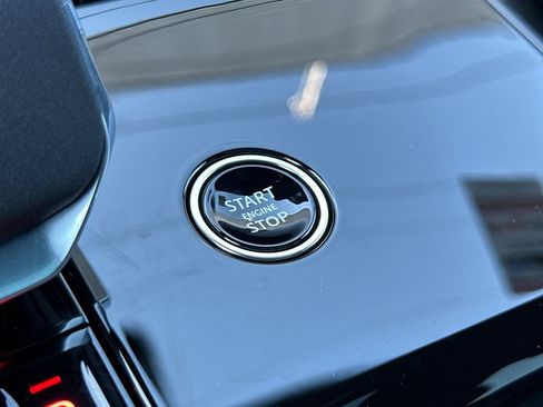 New 2026 Land Rover Range Rover Sport SE image 28