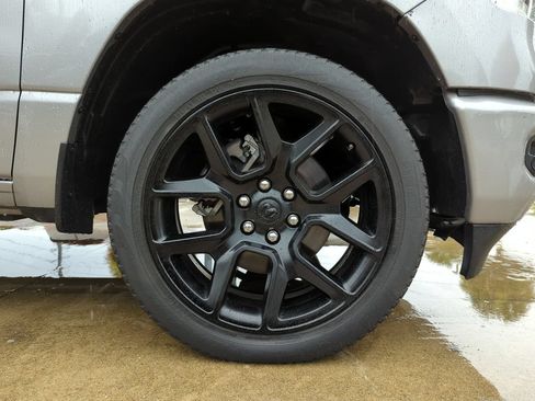 Used 2024 RAM 1500 Laramie AWD/4WD image 27