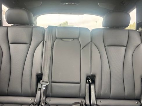 Certified 2025 Audi Q7 3.0T Premium Plus AWD/4WD image 12