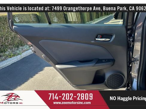 Used 2020 Toyota Prius LE FWD image 47
