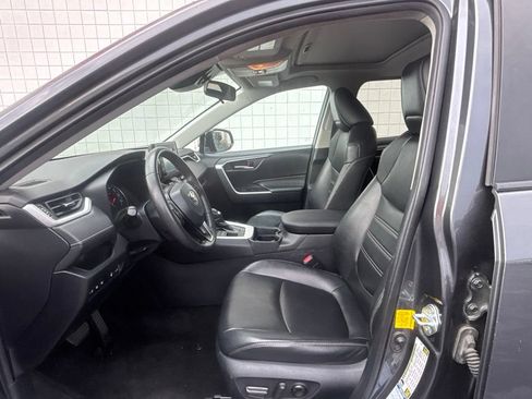 Used 2021 Toyota RAV4 XLE Premium AWD/4WD image 3