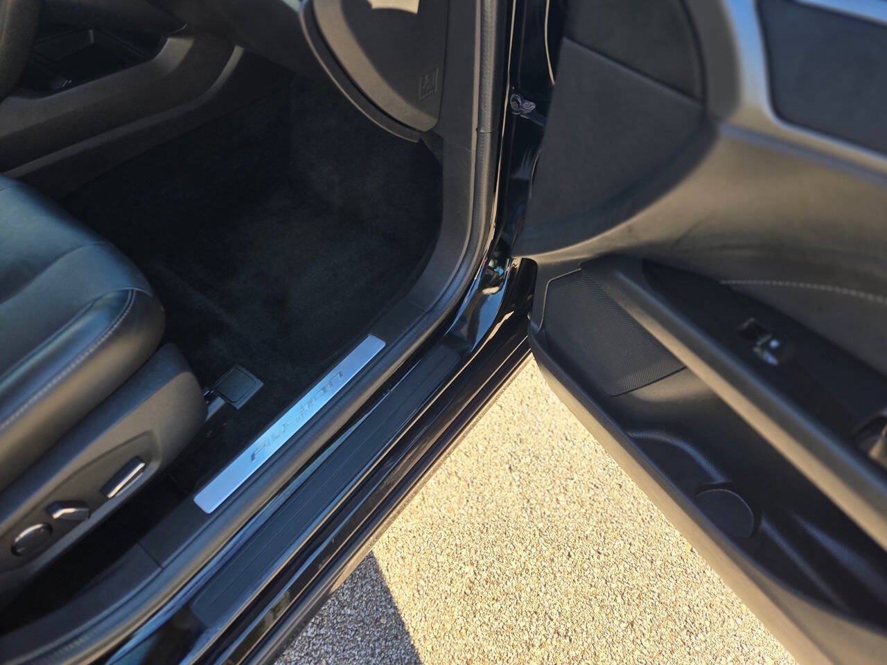 Used 2016 Ford Fusion Titanium FWD image 16