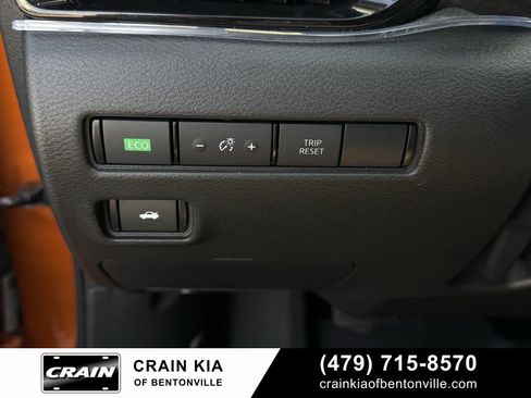 Used 2021 Nissan Sentra SR w/ SR Premium Package image 12