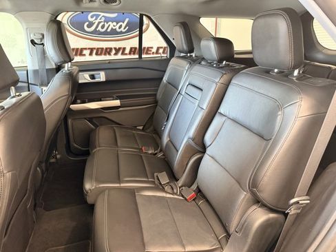 Used 2021 Ford Explorer Limited w/ Hybrid Equipment Group 310A image 16
