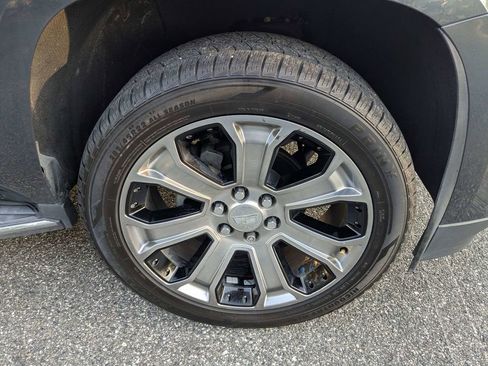 Used 2019 Cadillac Escalade Base image 11