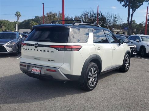 Used 2023 Nissan Pathfinder SL w/ Lighting Package (N92) image 2