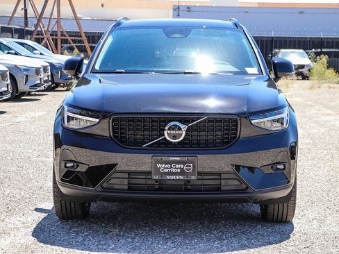 New 2026 Volvo XC40 B5 Plus w/ Climate Package AWD/4WD image 2