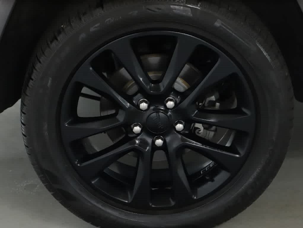 Used 2018 Jeep Grand Cherokee Altitude AWD/4WD image 11