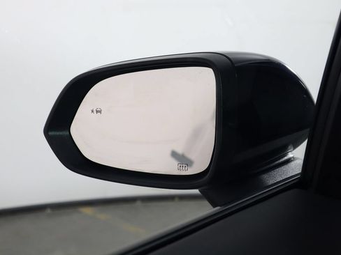 Used 2024 Chevrolet Equinox EV RS FWD image 41