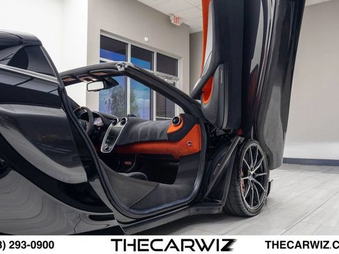 Used 2020 McLaren 600LT Spider RWD image 68