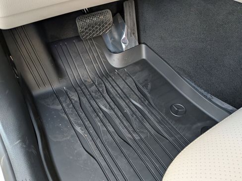 New 2026 Mercedes-Benz GLC 300 4MATIC image 17