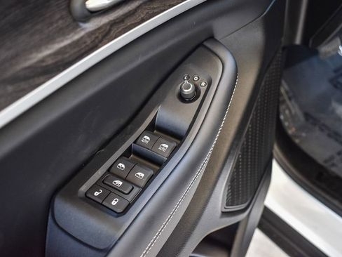 New 2026 Jeep Grand Cherokee Altitude image 21