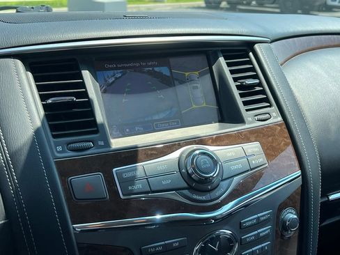 Used 2015 INFINITI QX80 4WD w/ Driver's Assistance Package image 34