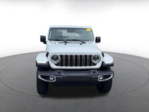 Used 2025 Jeep Wrangler Unlimited Sahara AWD/4WD image 3