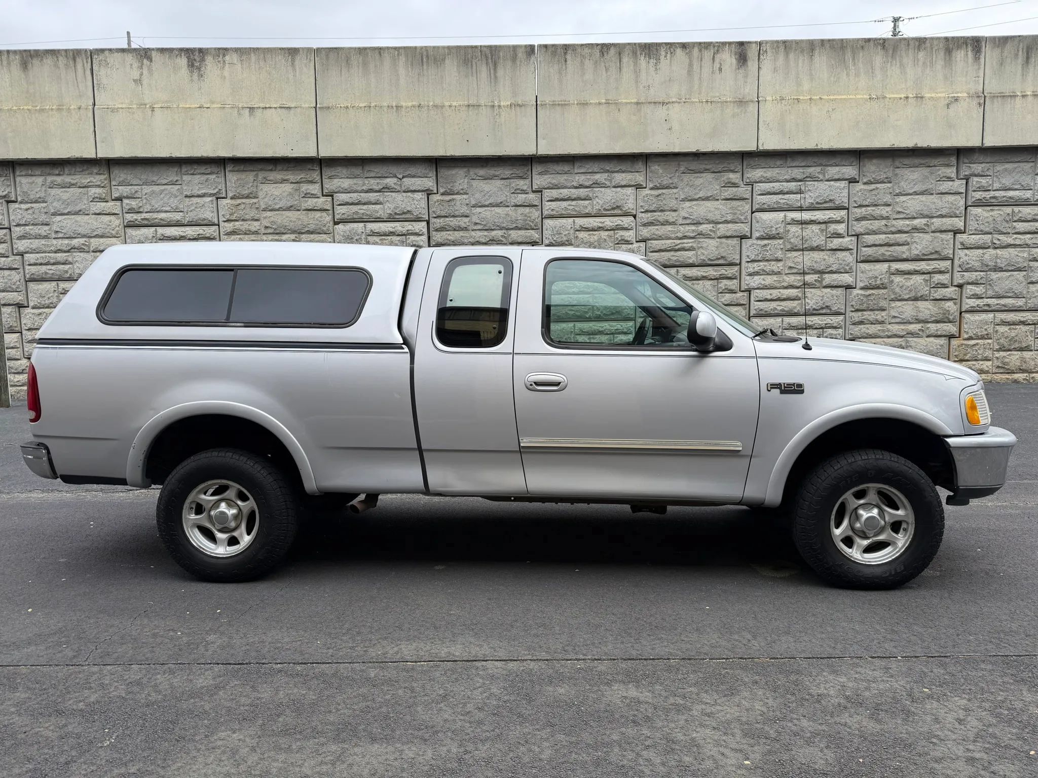 Used 1997 Ford F150 4x4 SuperCab image 6