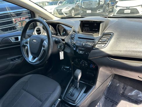 Used 2015 Ford Fiesta SE w/ Equipment Group 201A FWD image 18