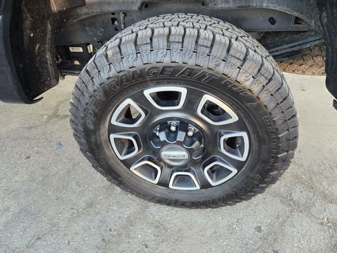 Used 2023 Ford F250 Platinum image 33