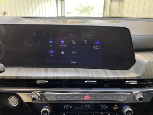 Used 2024 Kia Telluride SX w/ Towing Package image 43