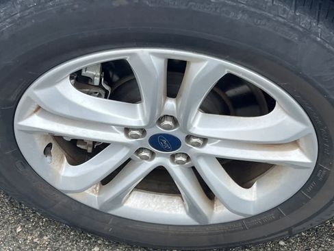 Used 2020 Ford Edge SEL image 22