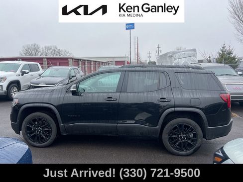 Used 2023 GMC Acadia SLE w/ Elevation Edition image 8