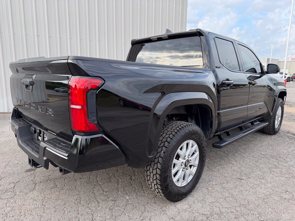 Certified 2025 Toyota Tacoma SR5 AWD/4WD image 5