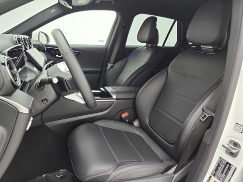 Certified 2026 Mercedes-Benz GLC 300 image 21