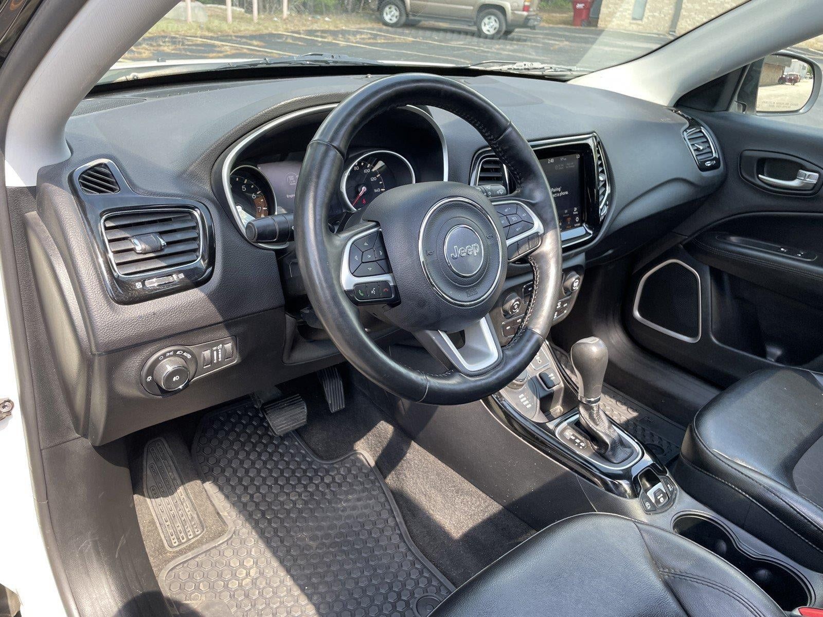 Used 2018 Jeep Compass Latitude w/ Popular Equipment Group AWD/4WD image 15