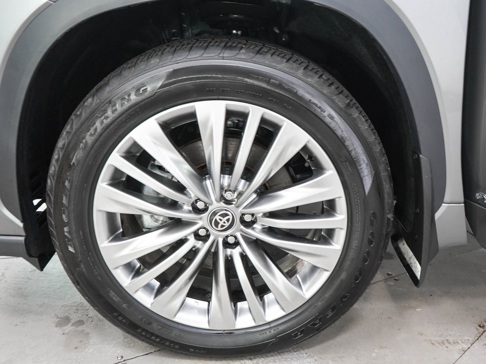 Used 2026 Toyota Highlander Platinum AWD/4WD image 33