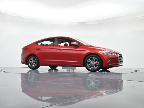 Used 2017 Hyundai Elantra Value Edition image 32