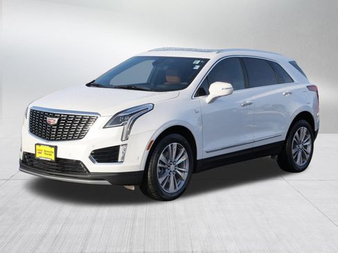 Used 2025 Cadillac XT5 Premium Luxury w/ Technology Package image 3