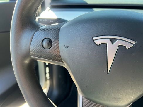 Used 2020 Tesla Model Y Long Range image 41