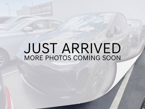 Used 2022 Tesla Model Y Long Range image 1