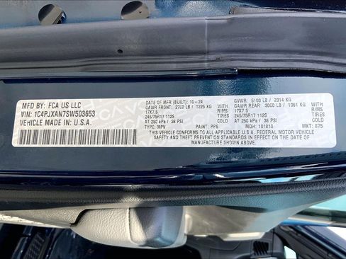 Certified 2025 Jeep Wrangler Sport S image 28