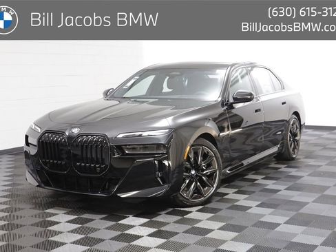 New 2026 BMW i7 xDrive60 w/ Premium Package image 1