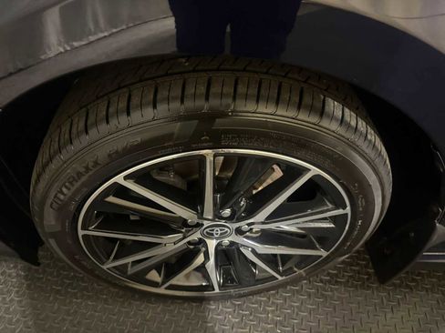 Certified 2021 Toyota Camry SE w/ Convenience Package image 8