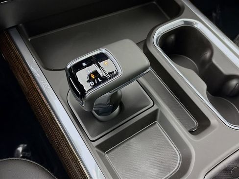 New 2026 GMC Sierra 1500 Elevation w/ Elevation Premium Package image 17