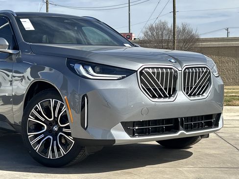 New 2026 BMW X3 xDrive30 w/ Premium Package image 3