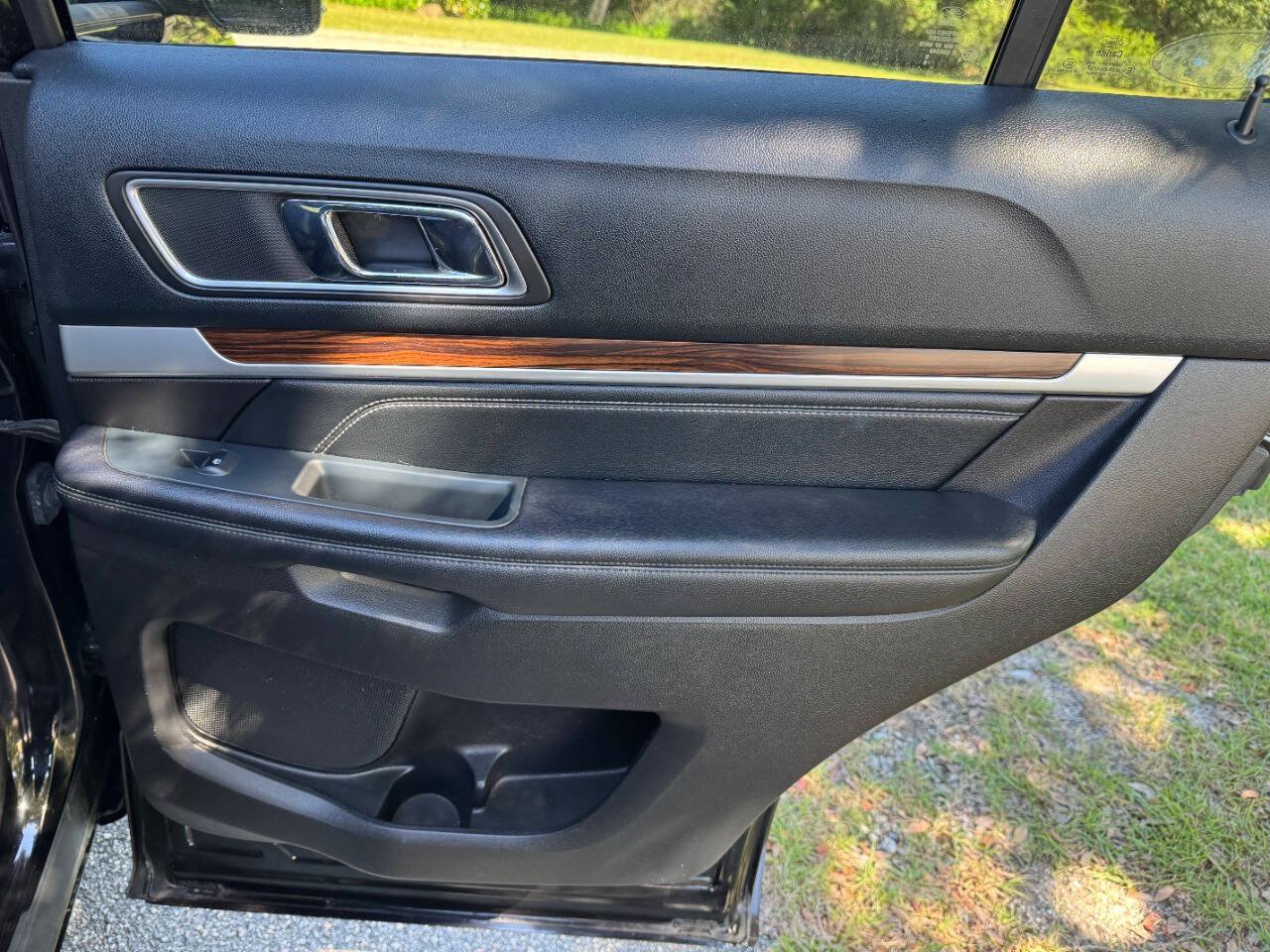 Used 2016 Ford Explorer Limited AWD/4WD image 40
