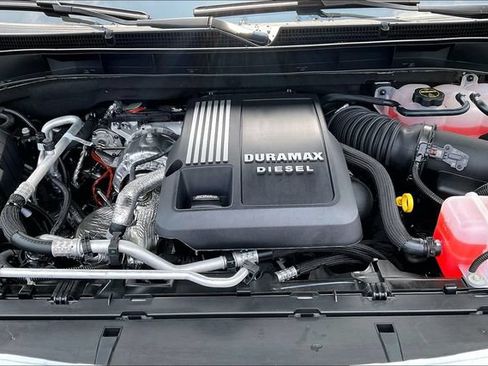 New 2026 GMC Yukon AT4 w/ AT4 Premium Plus Package AWD/4WD image 12