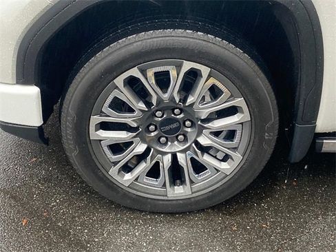 Used 2023 GMC Sierra 1500 Denali Ultimate image 6