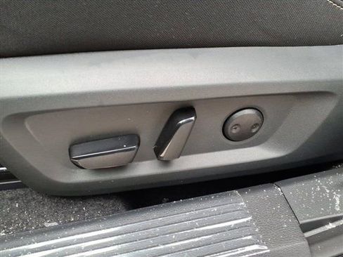 New 2026 Nissan Rogue SV image 25