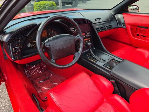 Used 1993 Chevrolet Corvette Convertible RWD image 10