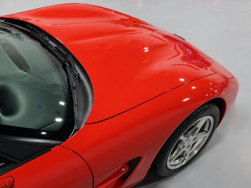 Used 2000 Chevrolet Corvette Convertible w/ Memory Pkg image 72