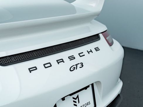 Used 2014 Porsche 911 GT3 RWD image 13
