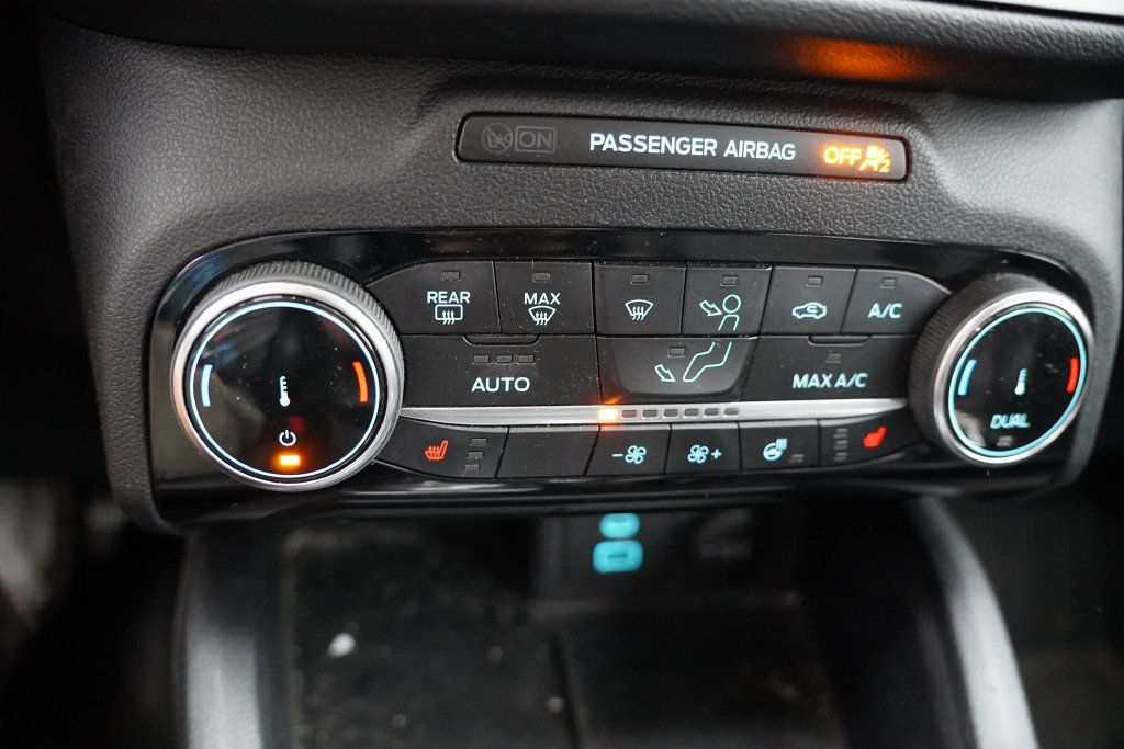 Used 2022 Ford Escape SEL AWD/4WD image 6