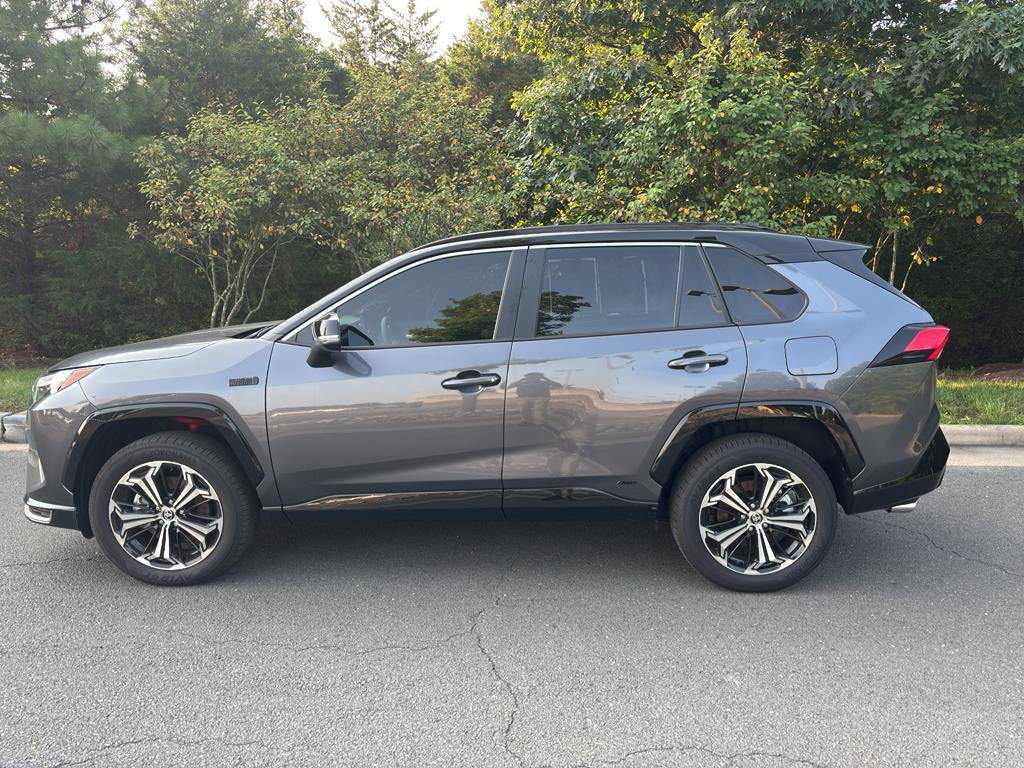 Used 2024 Toyota RAV4 XSE w/ Weather Package AWD/4WD image 5